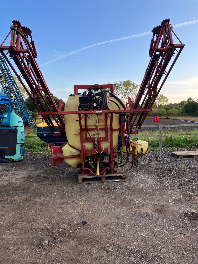 Used Hardi Mega 1200ltr 16mtr