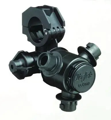 Teejet 3 way nozzle body c/w 1/2" boom clamp